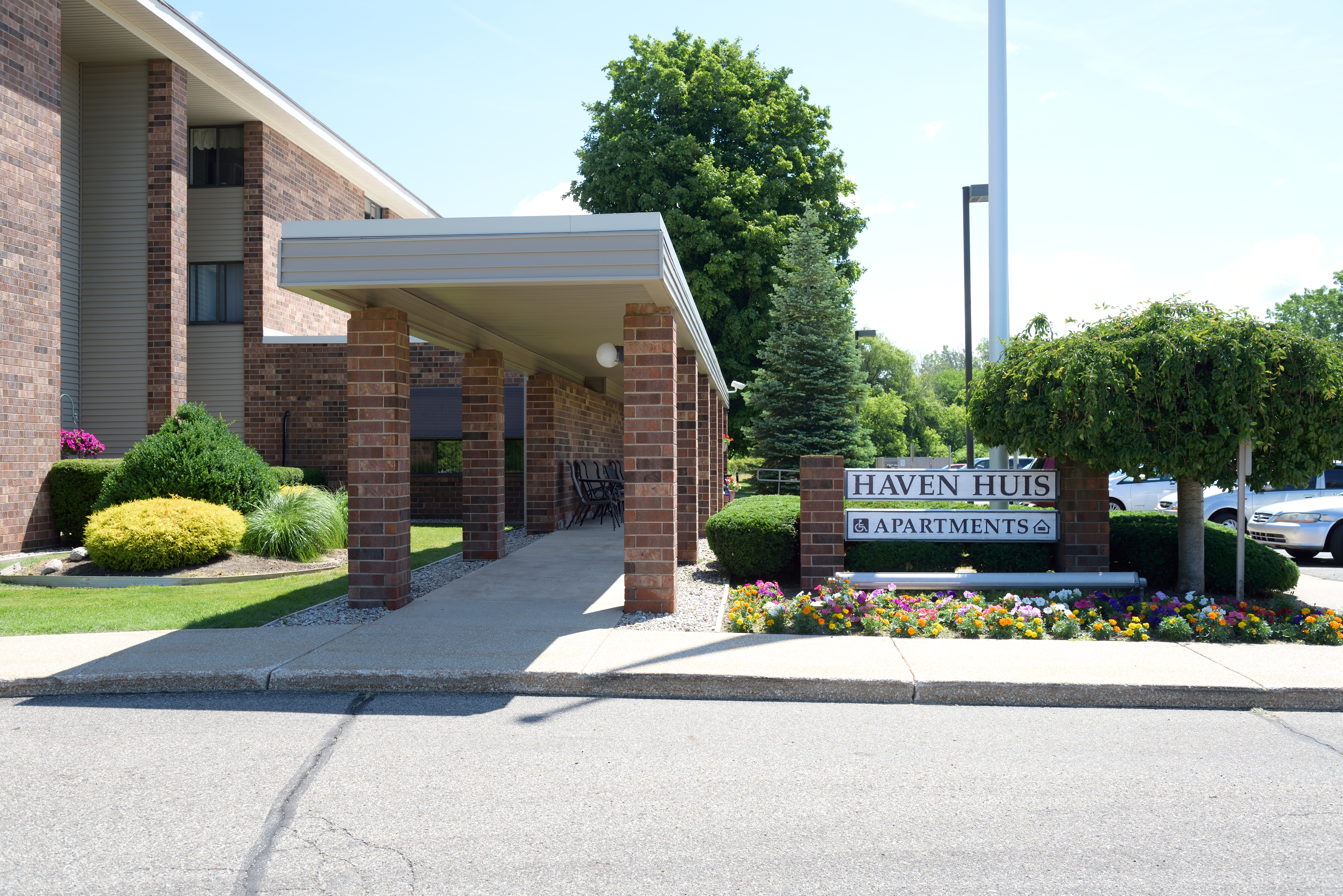 HAVEN HUIS APARTMENTS