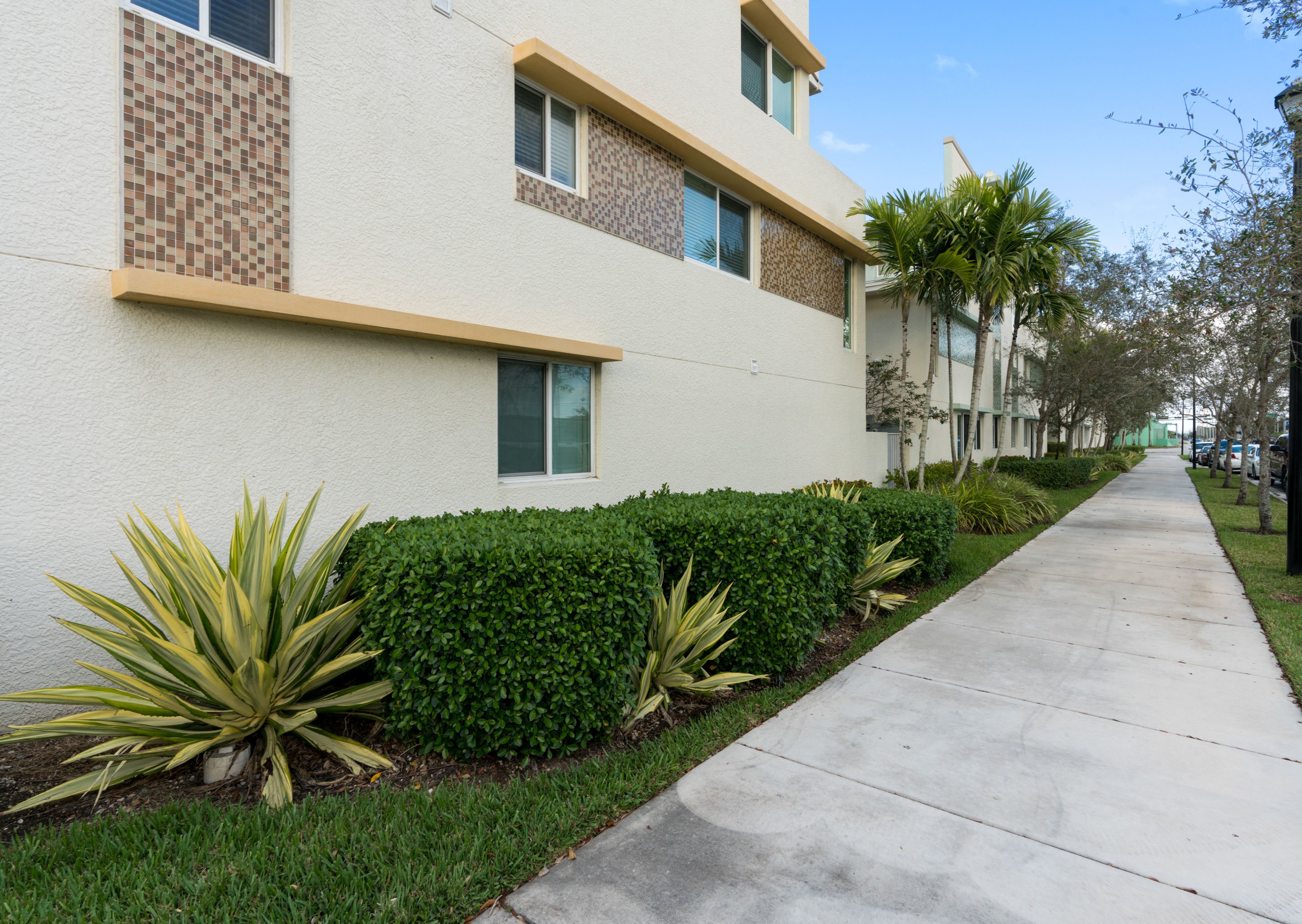 MAGNOLIA LANDING APARTMENTS