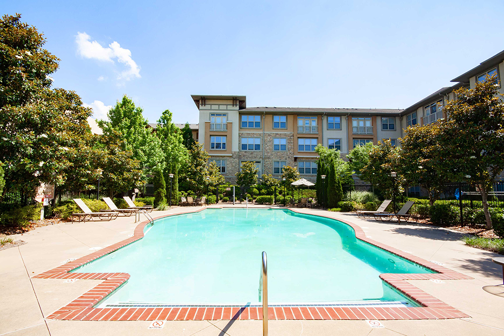 COLUMBIA CREST APARTMENTS