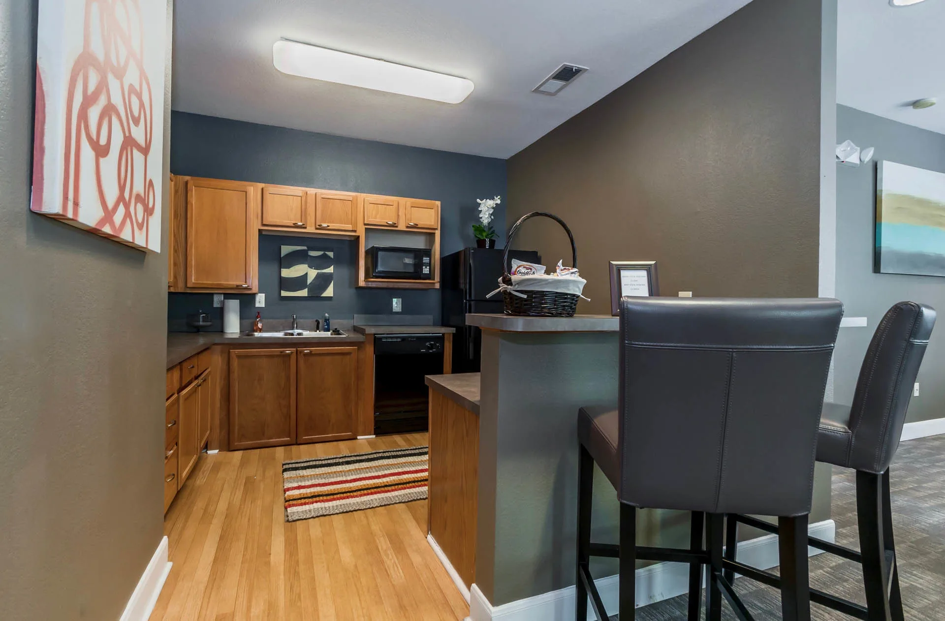 LAURELS AT GREENWOOD APARTMENTS