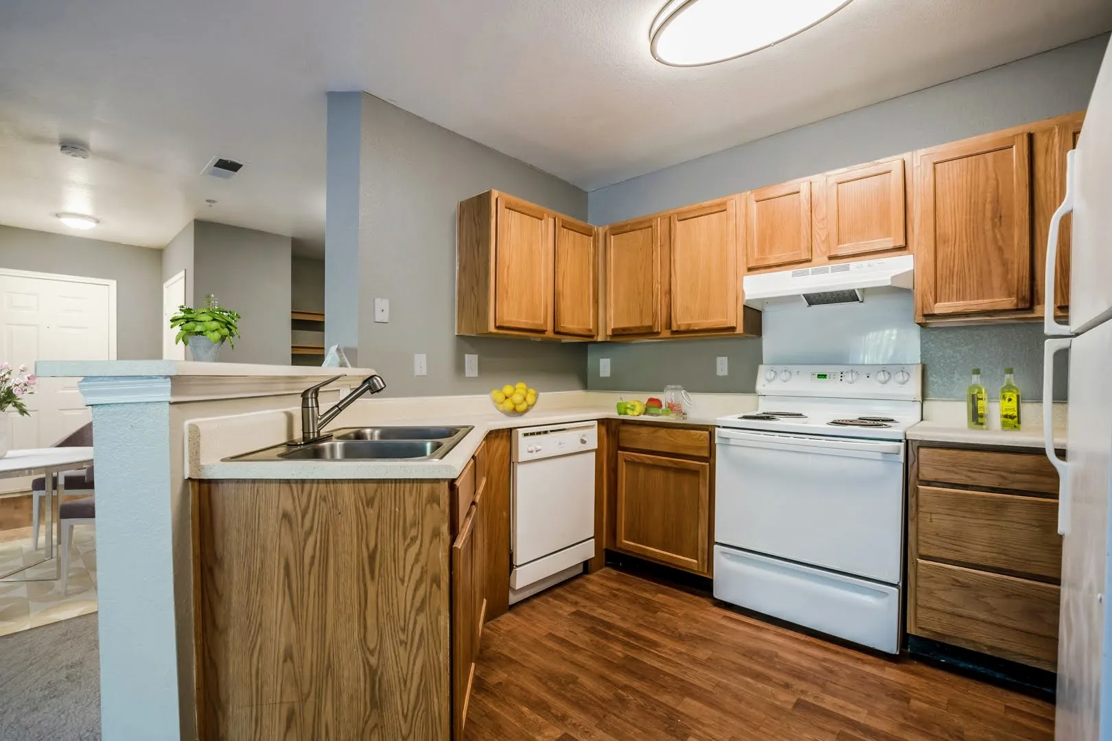 LAURELS AT GREENWOOD APARTMENTS