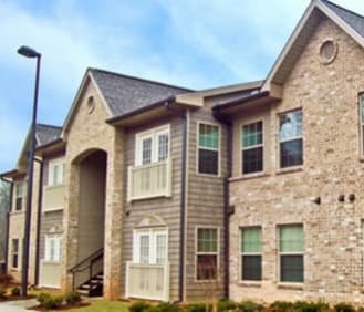 WHITEHALL COMMONS APARTMENTS