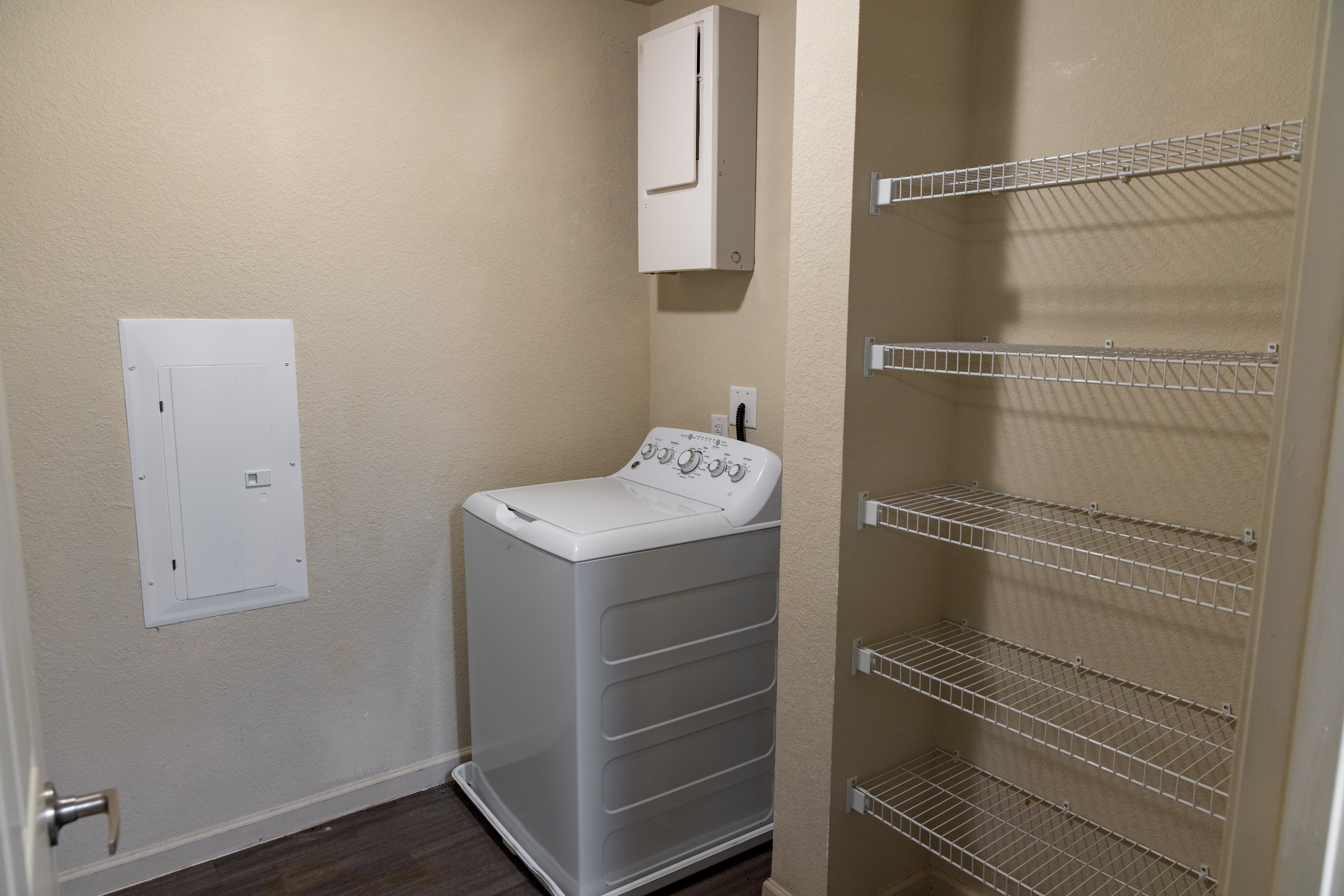 TUPELO RIDGE APARTMENTS