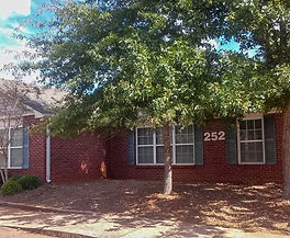 EAST OAKS APARTMENTS