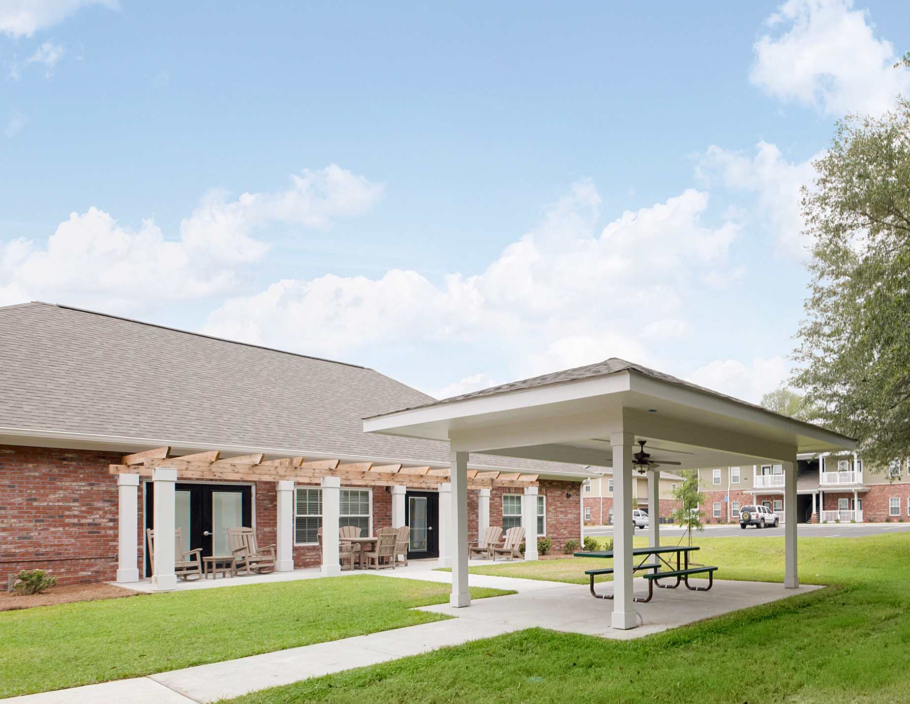 GRINER GARDENS APARTMENTS