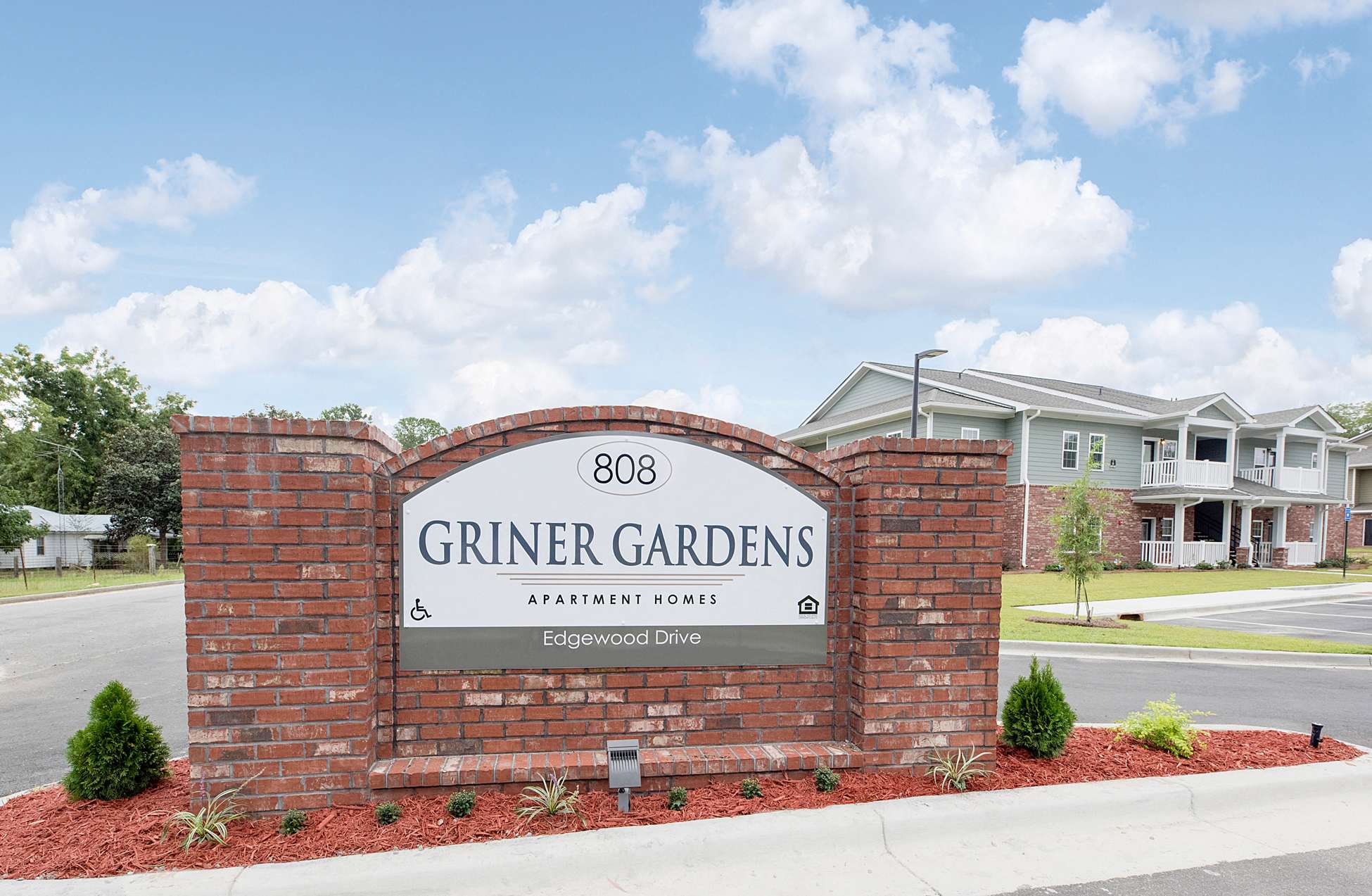 GRINER GARDENS APARTMENTS