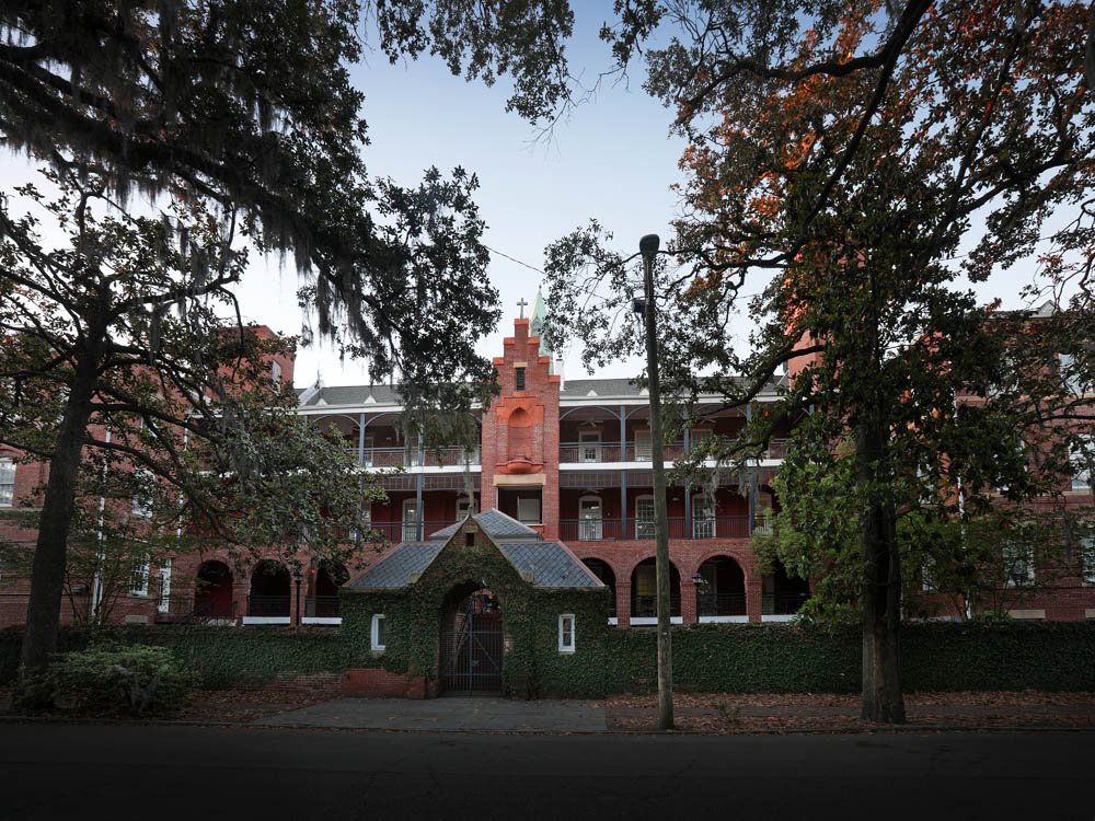 SISTER'S COURT APARTMENTS