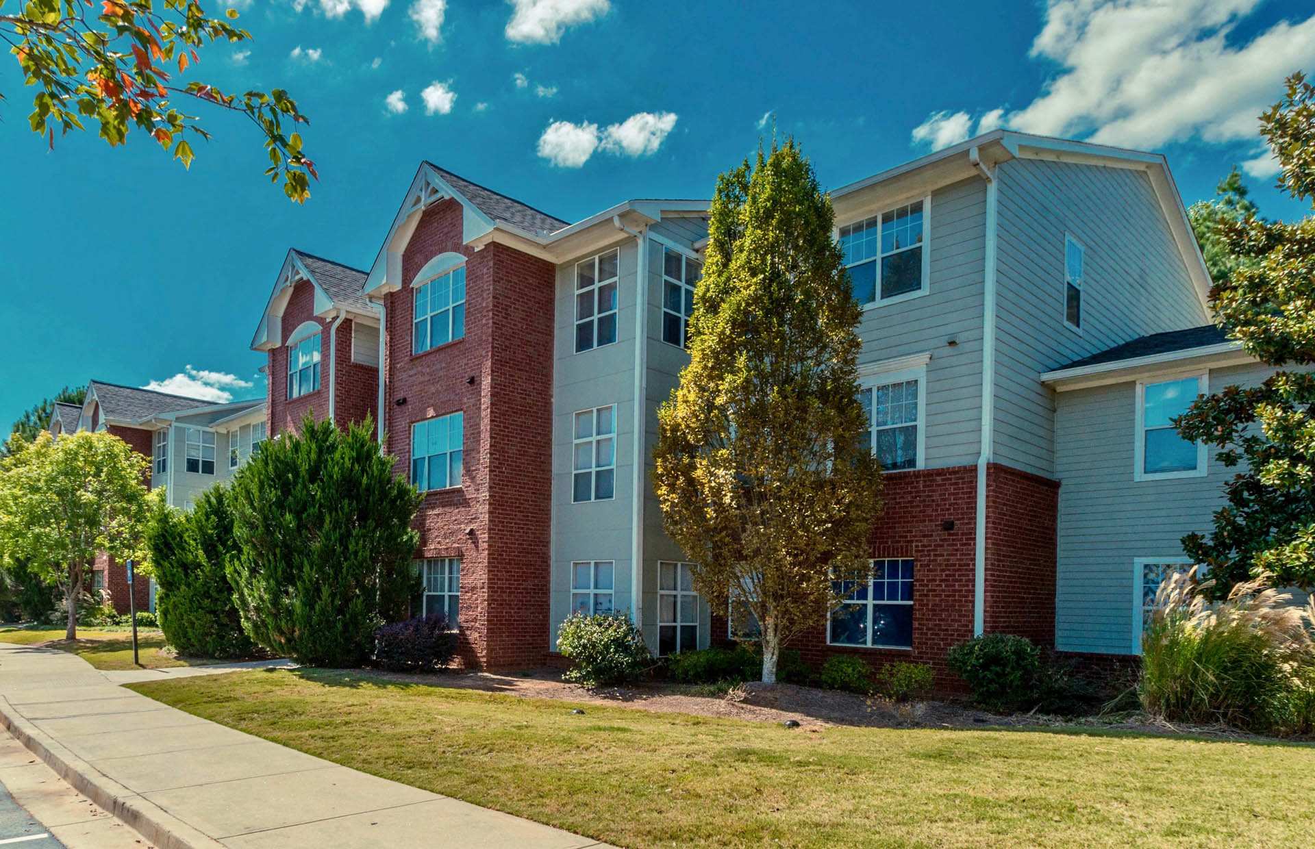 RIVERSTOCK APARTMENTS