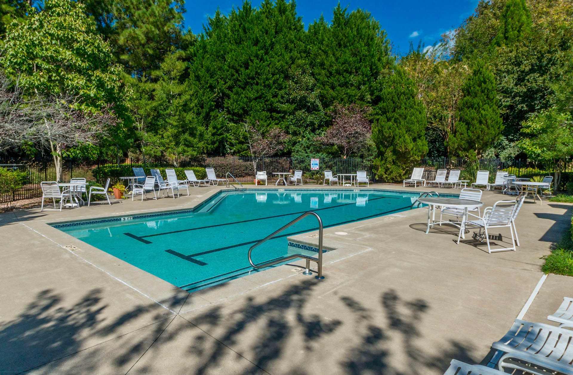 RIVERSTOCK APARTMENTS