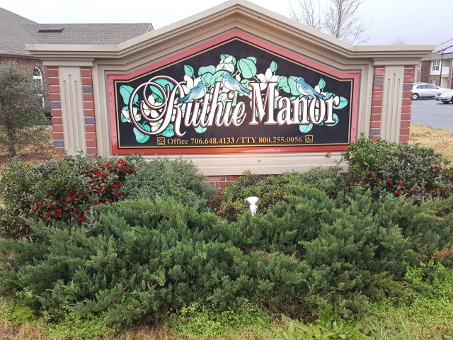 RUTHIE MANOR