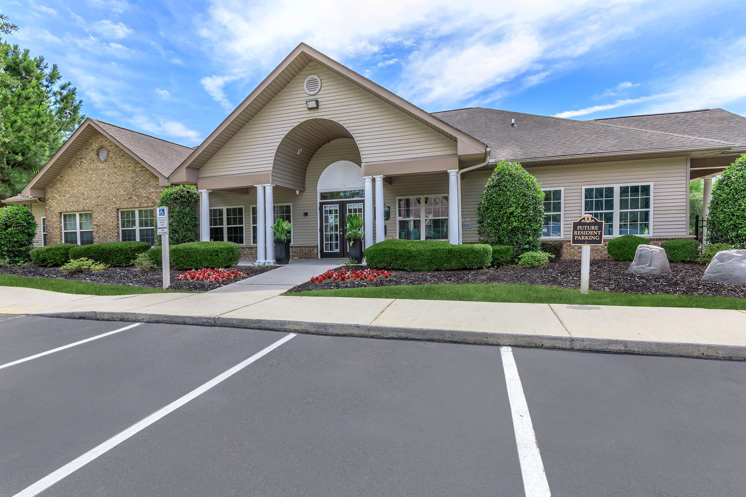 MONTGOMERY LANDING APARTMENTS