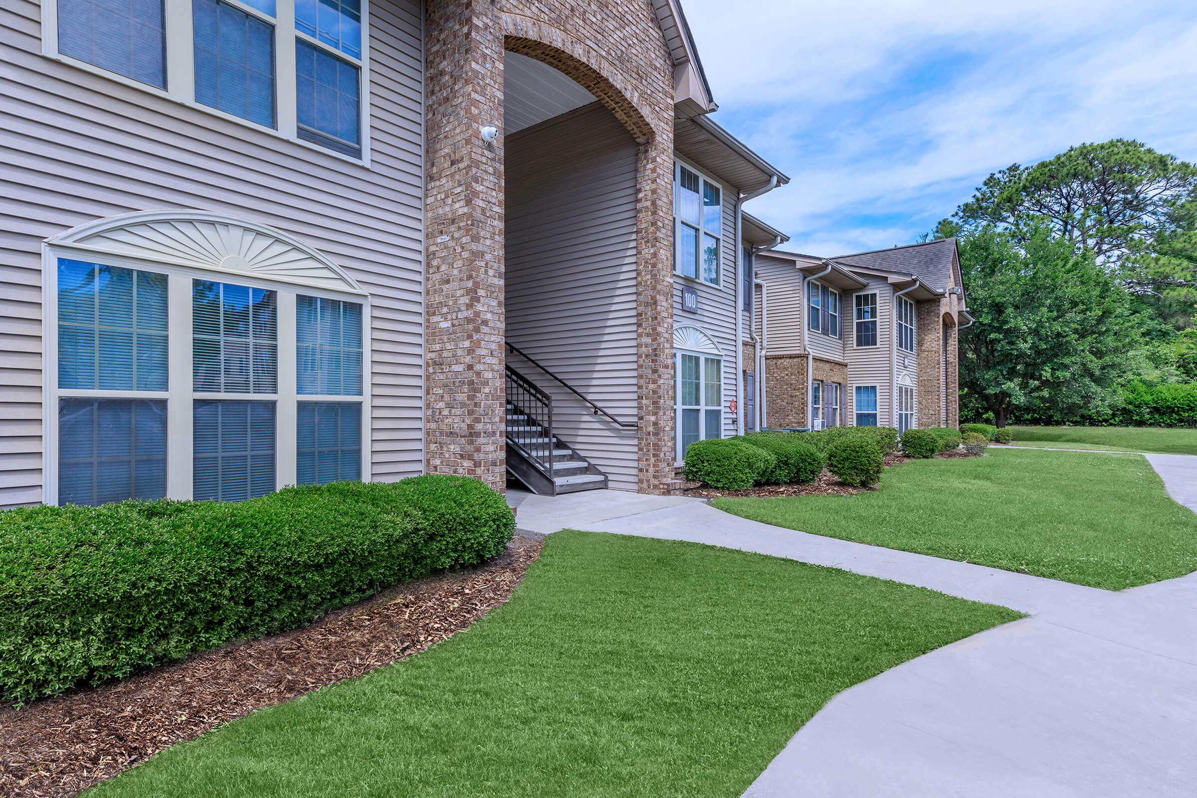 MONTGOMERY LANDING APARTMENTS