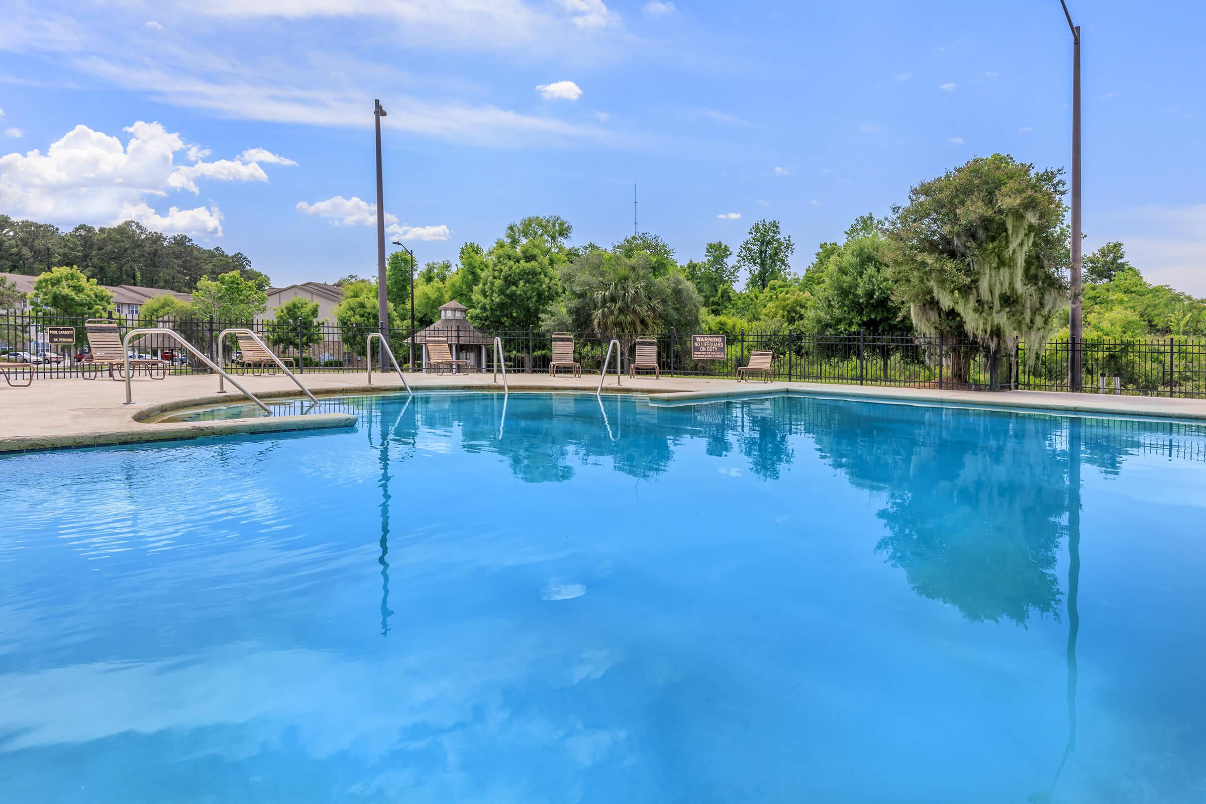 MONTGOMERY LANDING APARTMENTS