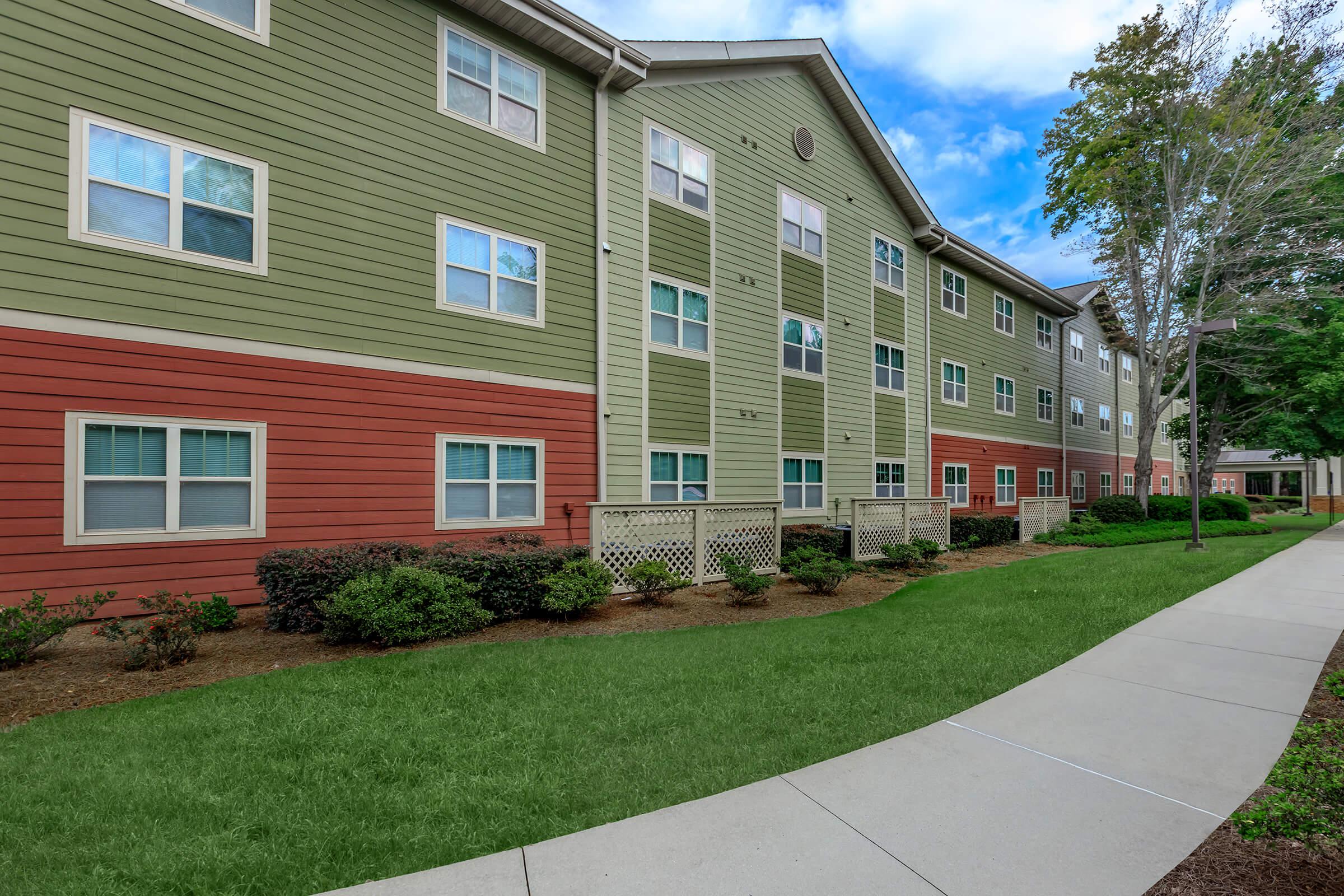 HIGHLAND MANOR APARTMENTS