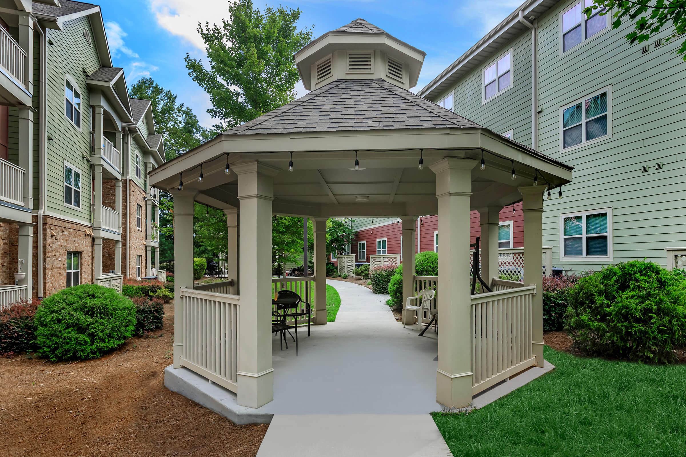 HIGHLAND MANOR APARTMENTS