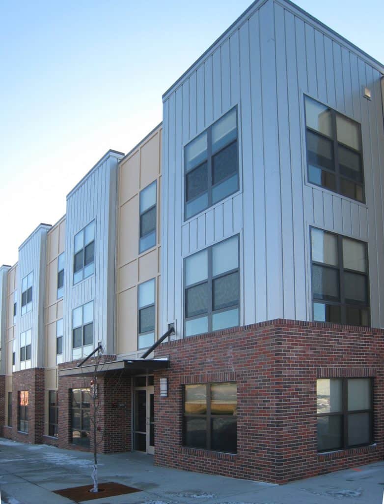 TOWN SQUARE APARTMENTS