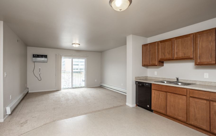 LAFAYETTE SQUARE APARTMENTS