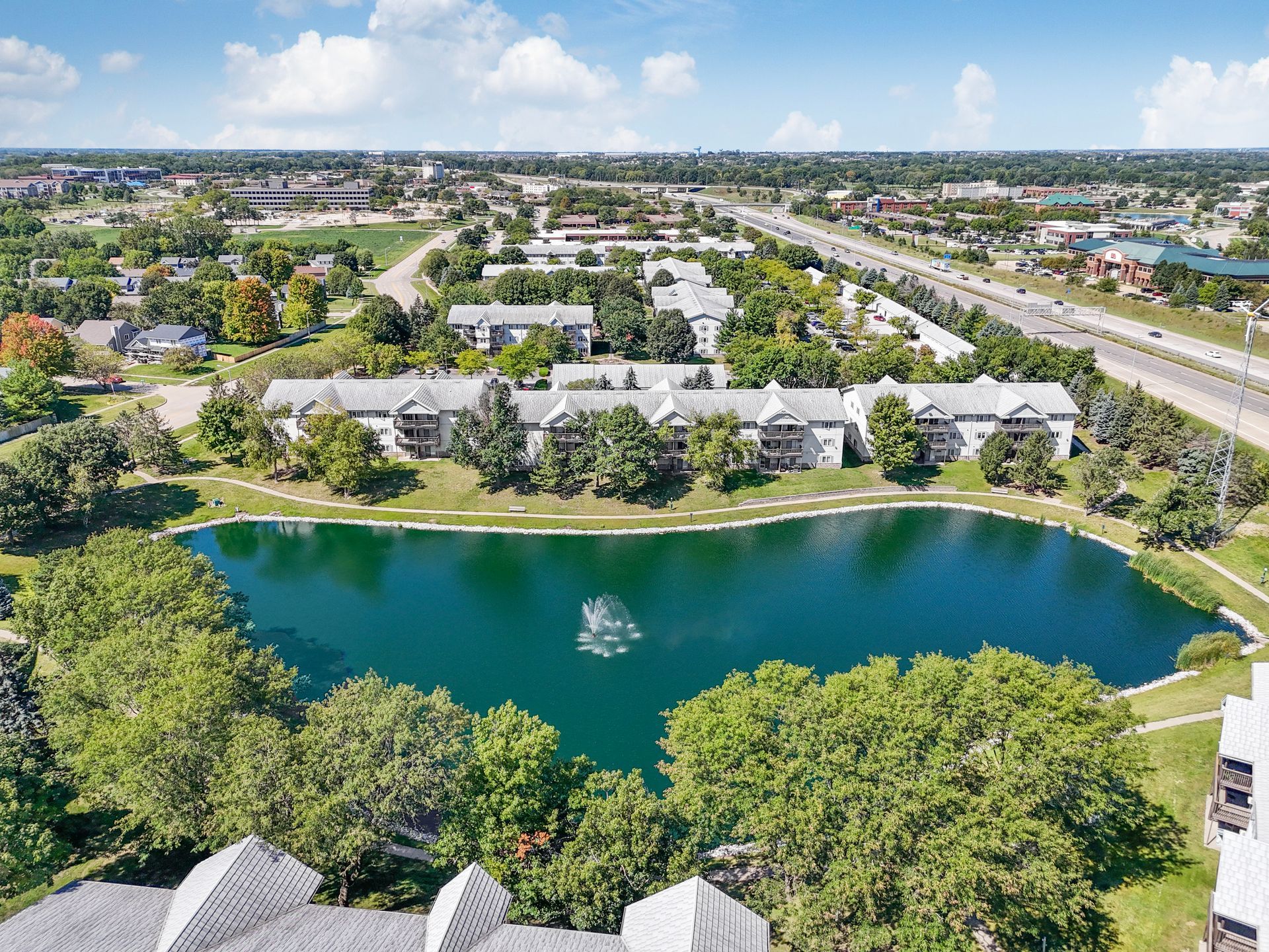 SUN PRAIRIE APARTMENTS