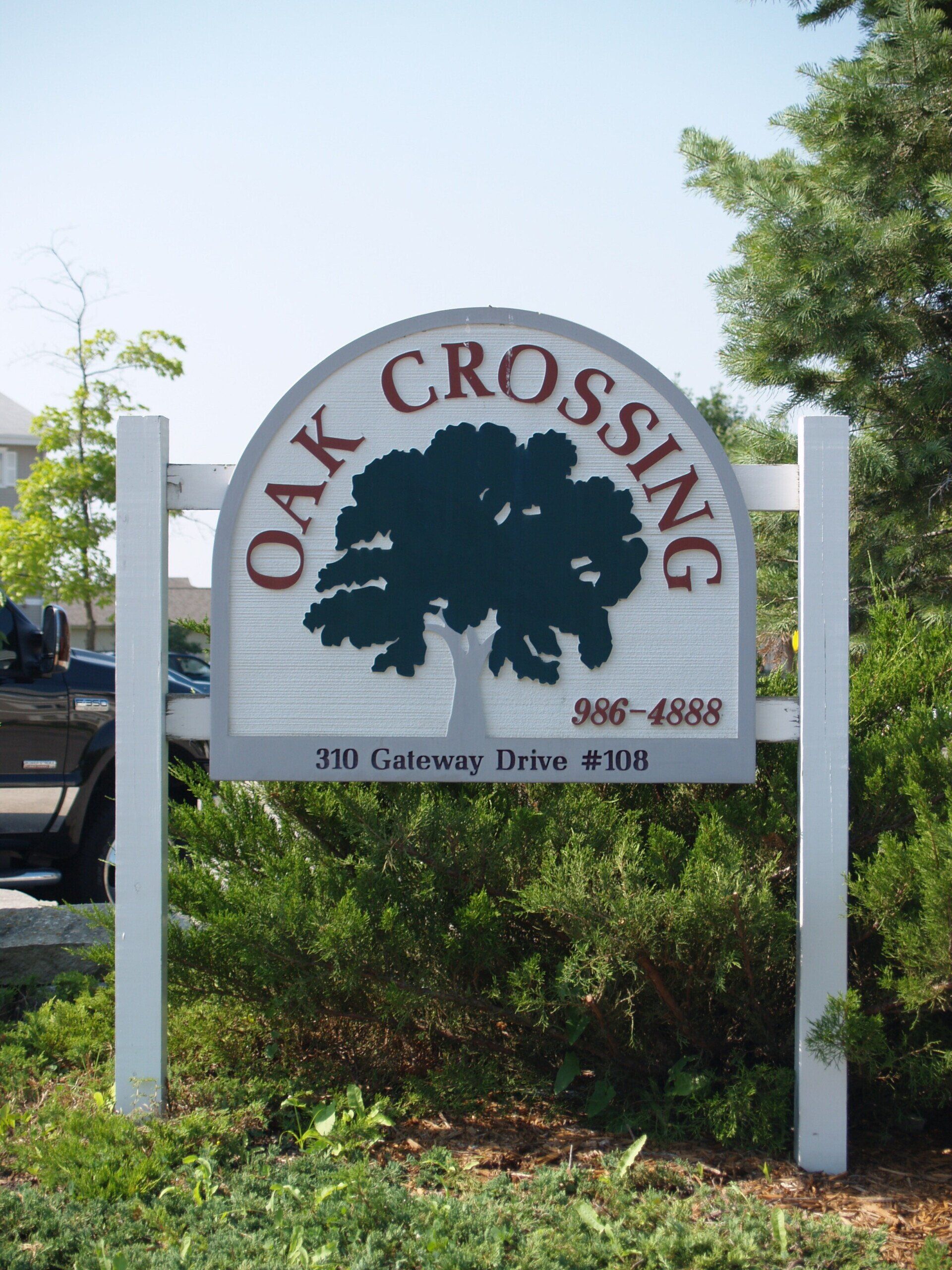 OAK CROSSING APARTMENTS