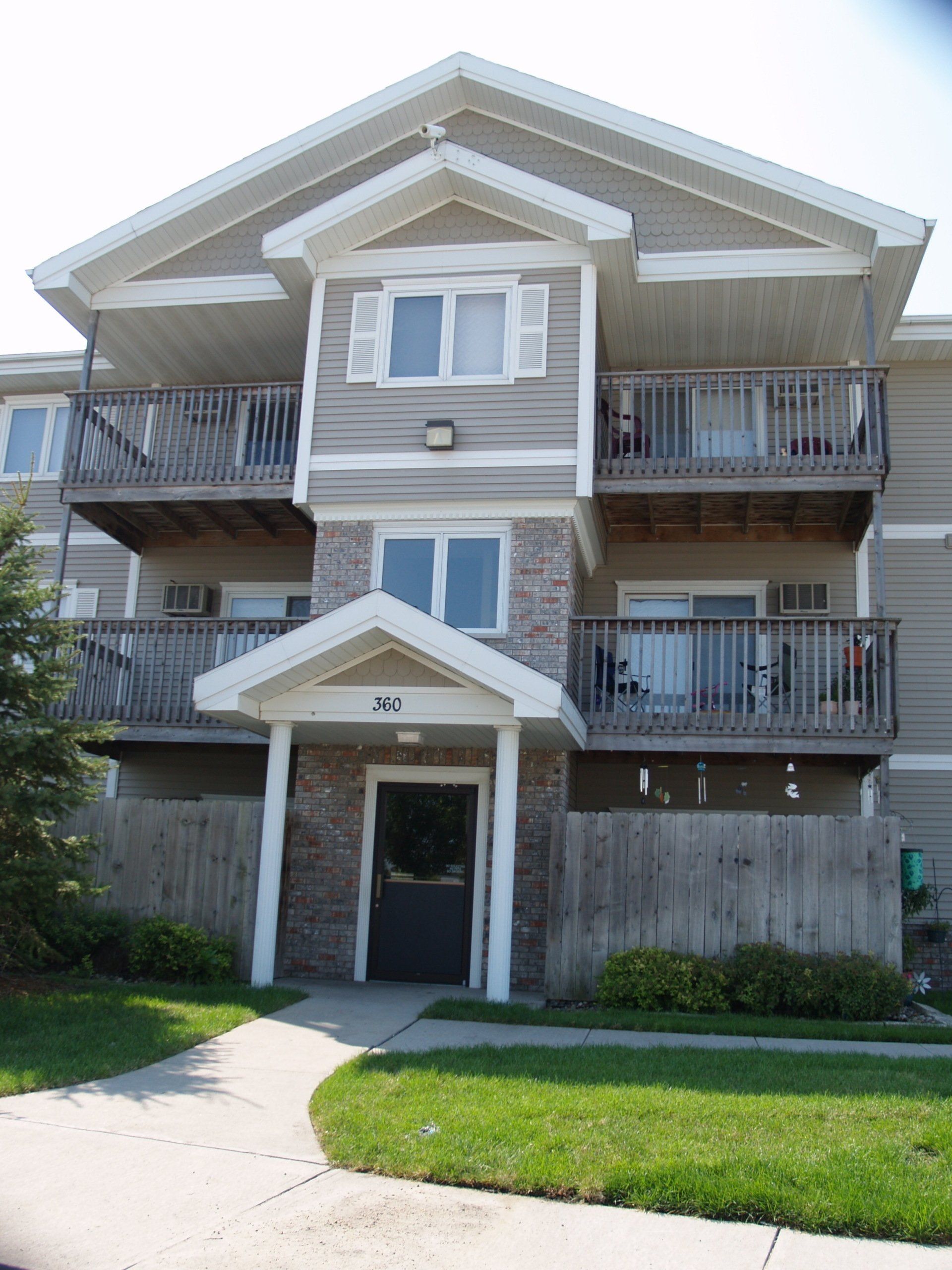 OAK CROSSING APARTMENTS