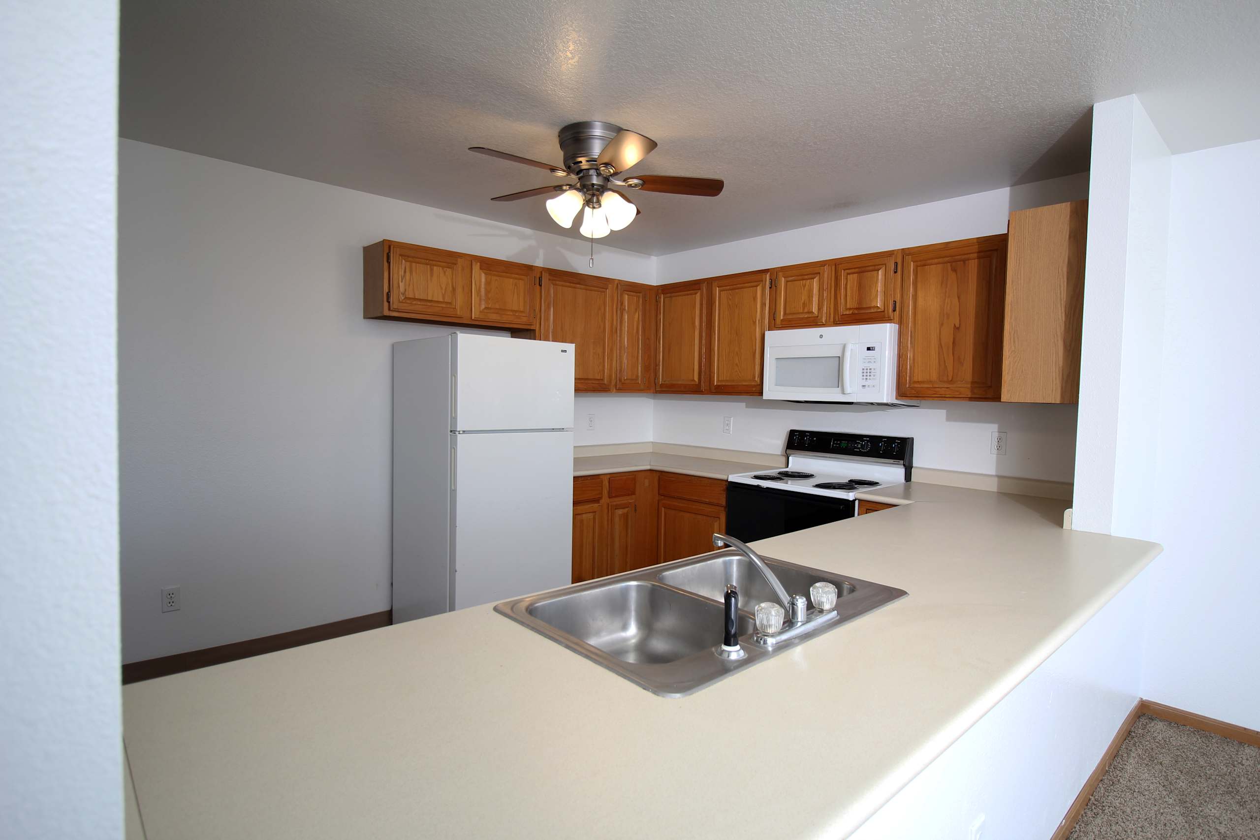 VENBURY TRAIL APARTMENTS