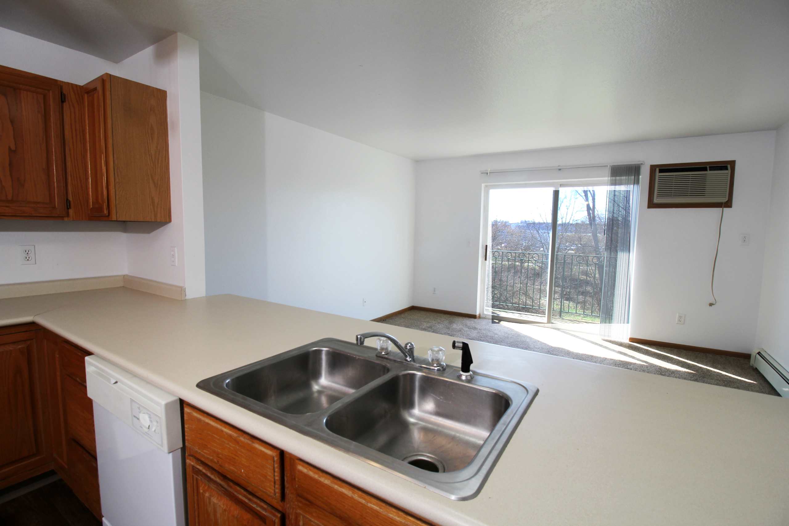 VENBURY TRAIL APARTMENTS