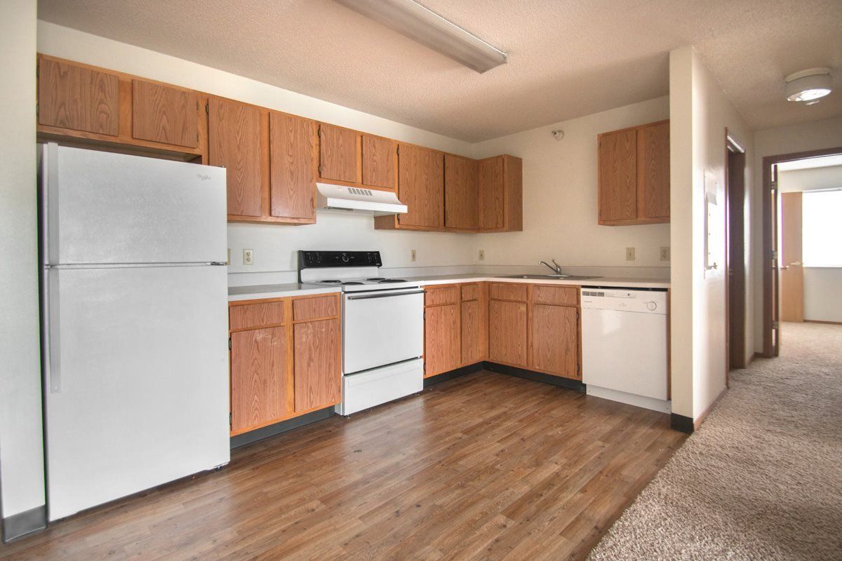 VALLEY VIEW APARTMENTS