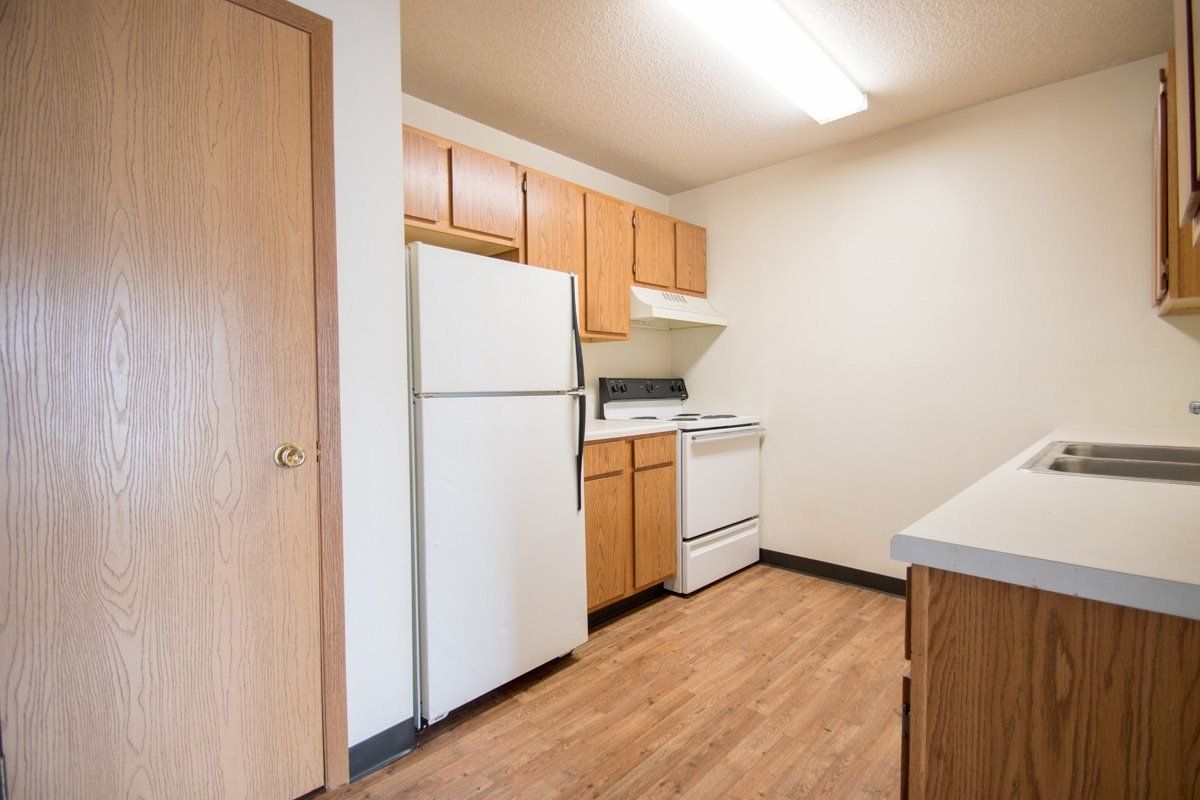 VALLEY VIEW APARTMENTS