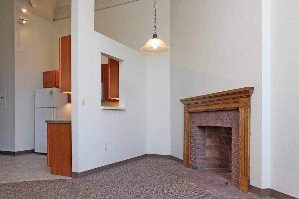 CARNEGIE PLACE APARTMENTS