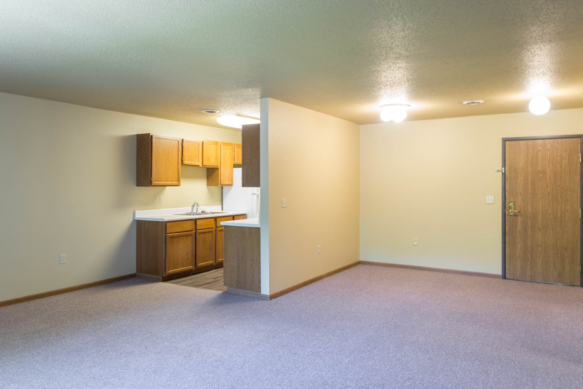 LAKEWOOD COURT APARTMENTS