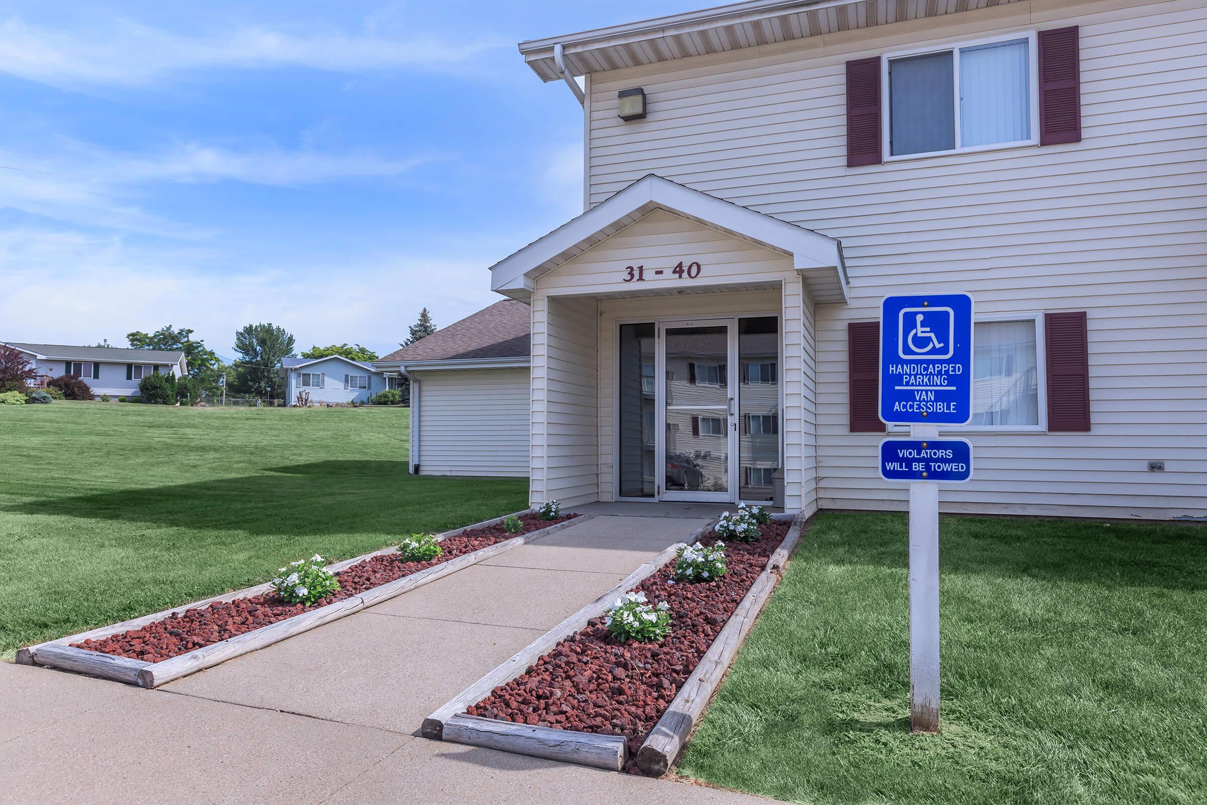 THE LANDINGS APARTMENTS