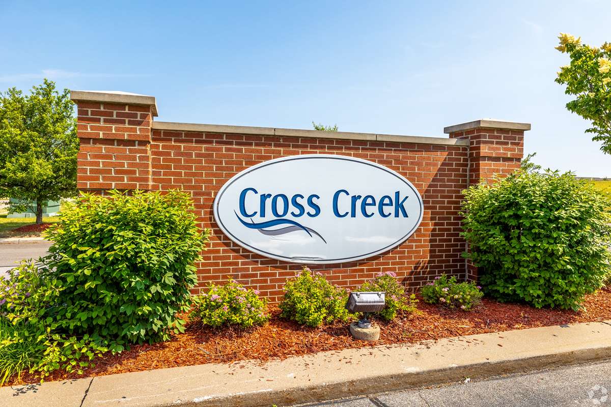 CROSS CREEK APARTMENTS OF DAVENPORT