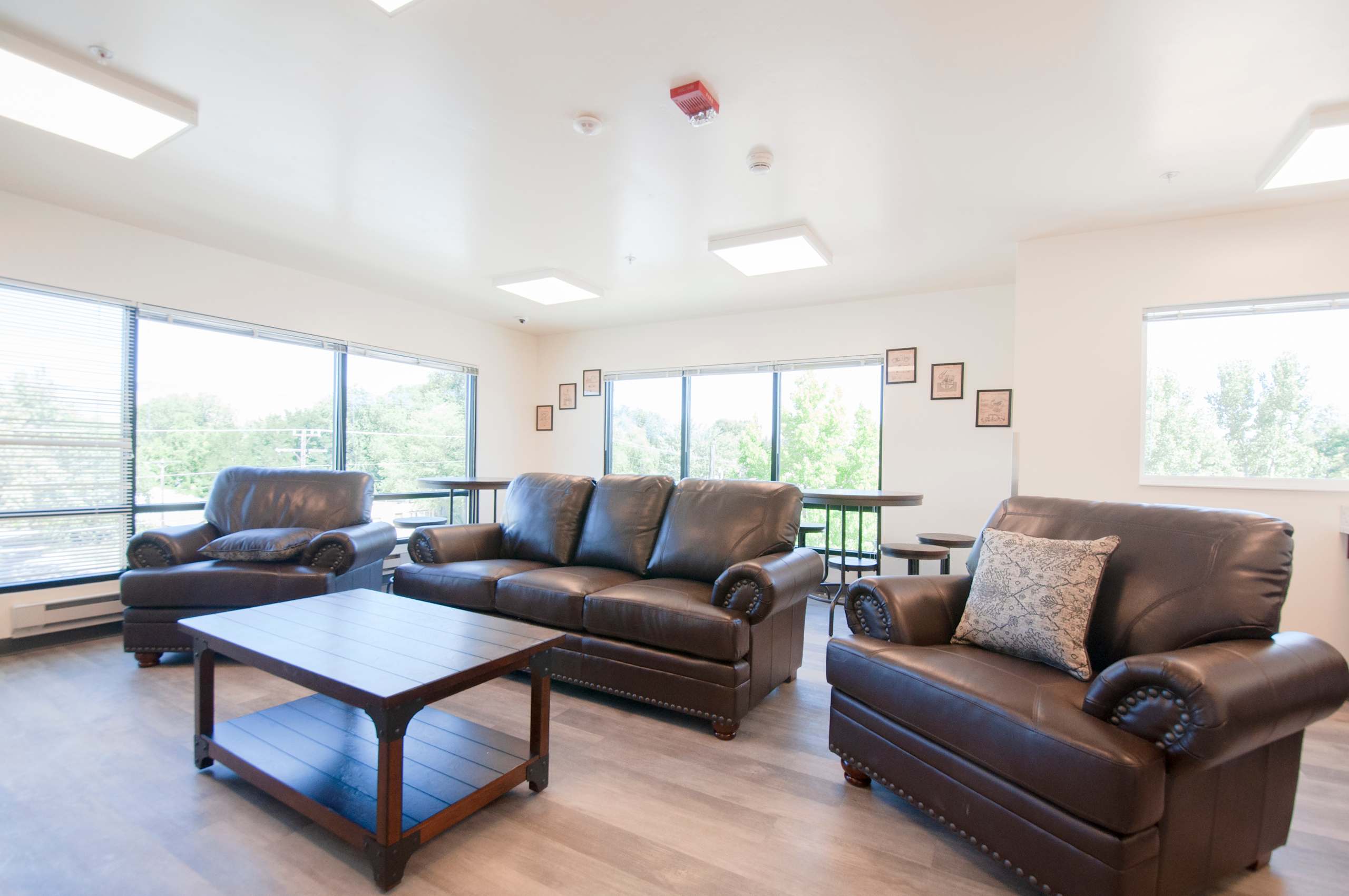 VALOR POINTE APARTMENTS