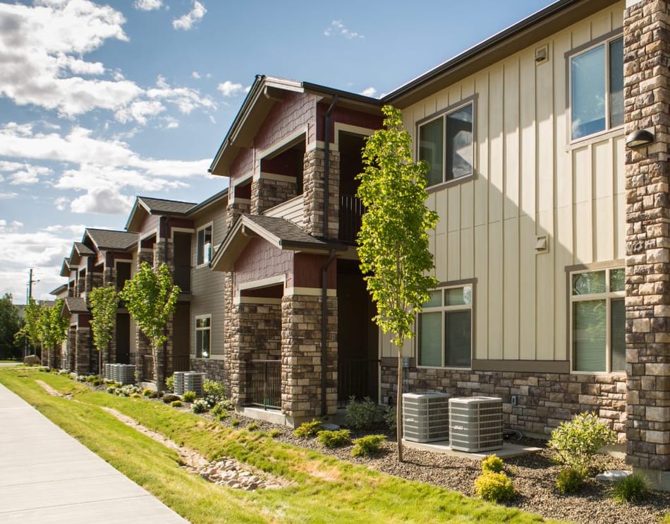 VINEYARD AT EAGLE PROMENADE