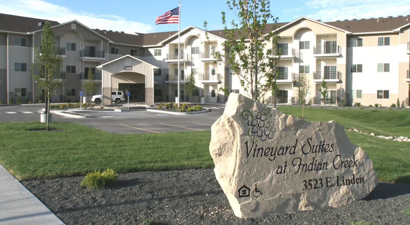 VINEYARD SUITES AT INDIAN CREEK