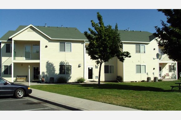 TURNBERRY APARTMENTS