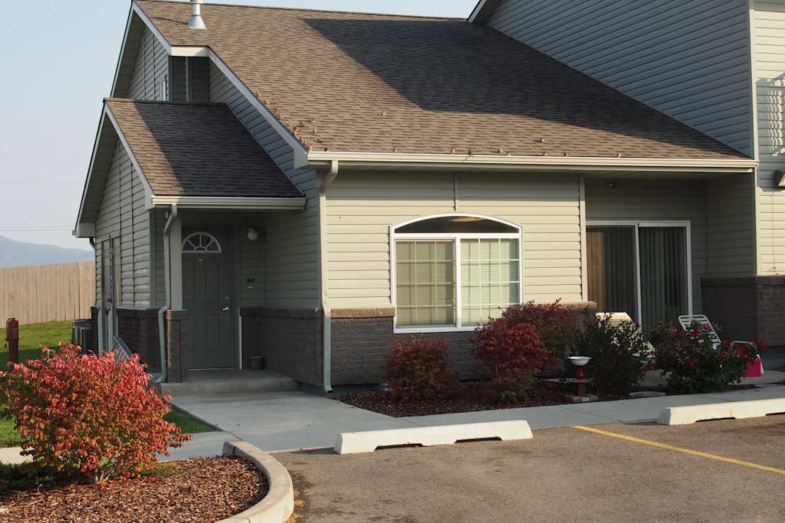 NORTH CREEK APARTMENTS