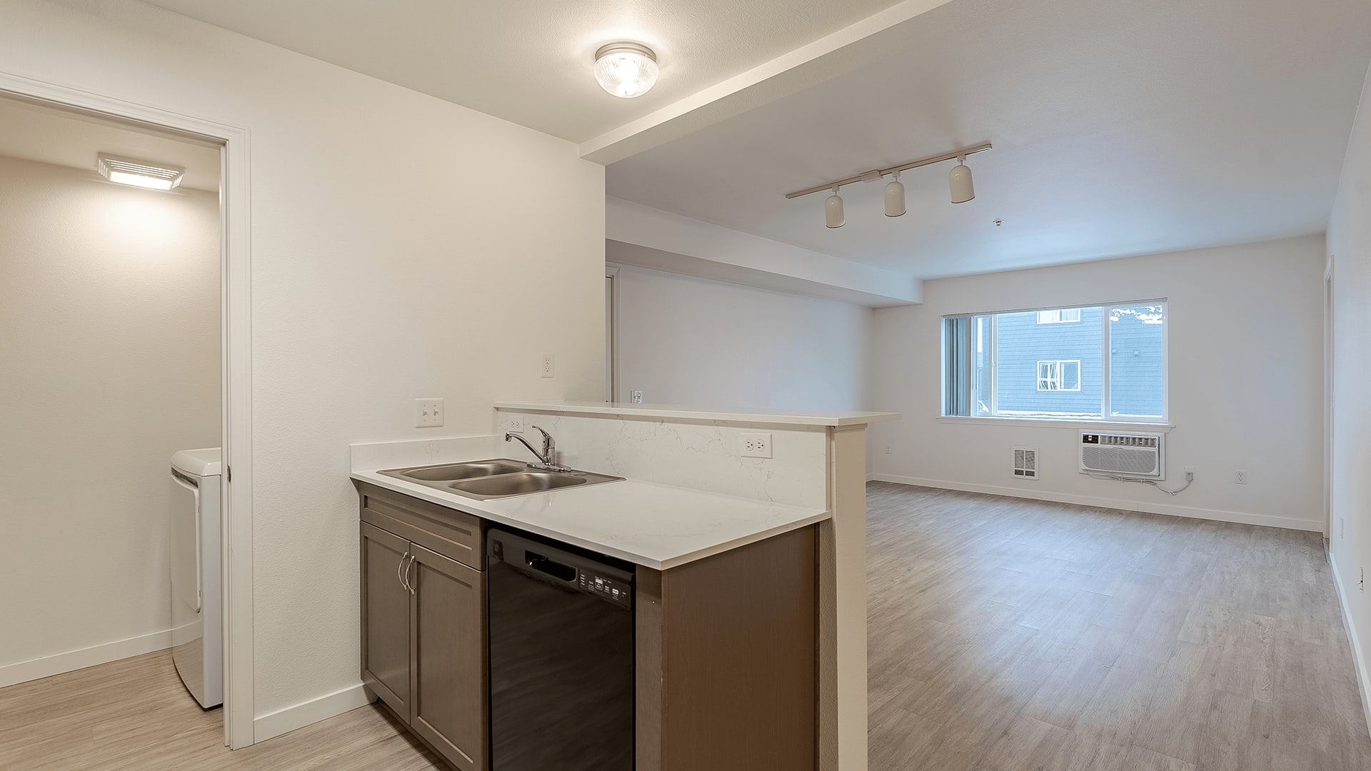 FALLS CREEK BY VINTAGE