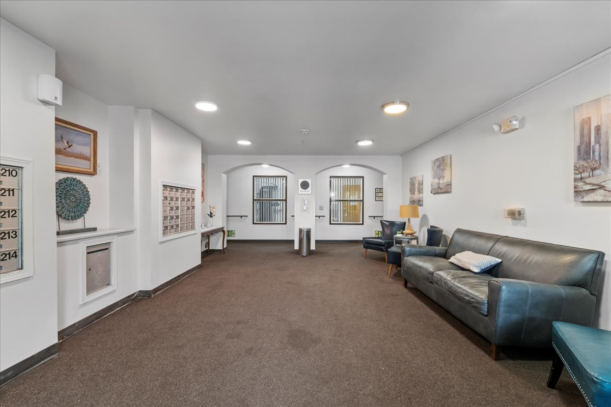 MALLARD POINTE SENIOR APARTMENTS