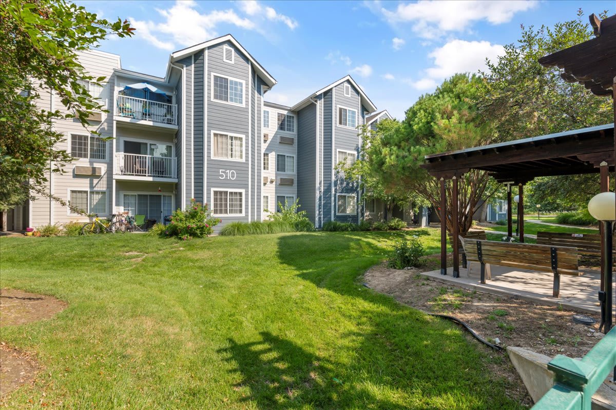 MALLARD POINTE SENIOR APARTMENTS