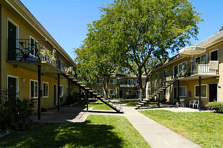 BRYTE GARDENS APARTMENTS