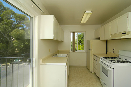 BRYTE GARDENS APARTMENTS