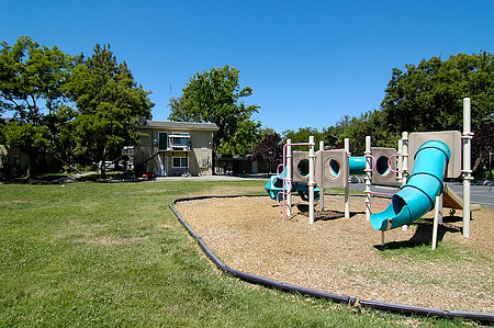 BRYTE GARDENS APARTMENTS