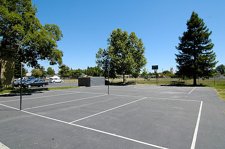 BRYTE GARDENS APARTMENTS